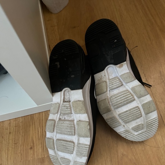 Women’s Nike Air Motion 2/ slightly worn - Picture 4 of 4